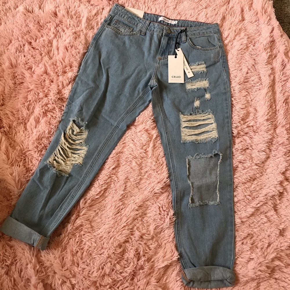 NWT distressed boyfriend jeans